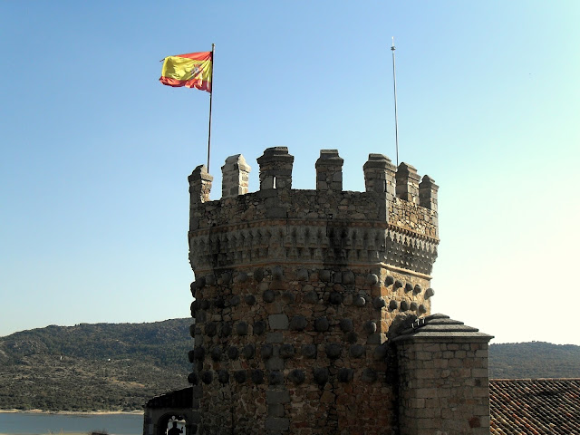 torre del castillo de manzanares el real