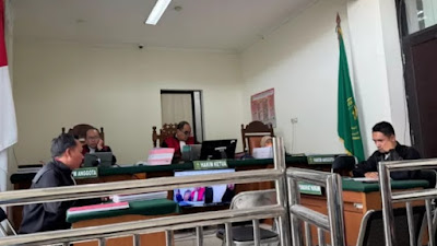 DUA TERDAKWA KORUPSI PUSKESMAS KEMUSU BOYOLALI 
