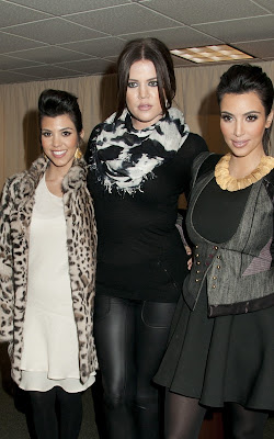 Kim, Kourtney and Khloe Kardashian out at Barnes & Noble