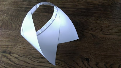 ring wing paper plane  by telonics