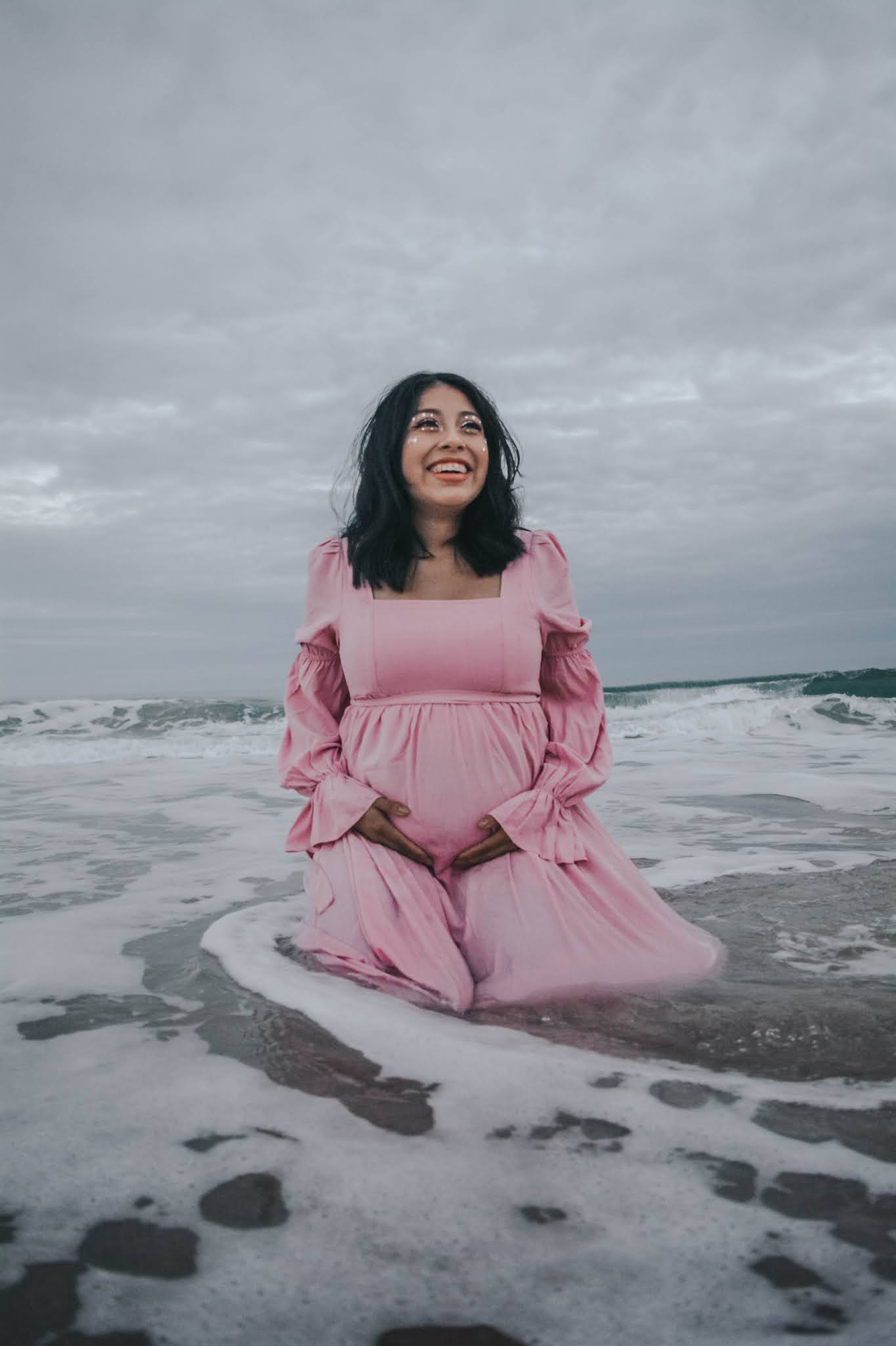 Maternity Photo Shoot Ideas: Ocean Photos