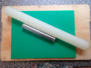 non stick rolling pin and board