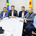 Gladson Cameli comemora assinatura da ordem de serviço de recuperação da BR-364