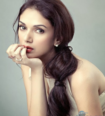 HD Wallpapers of Aditi Rao Hydari 