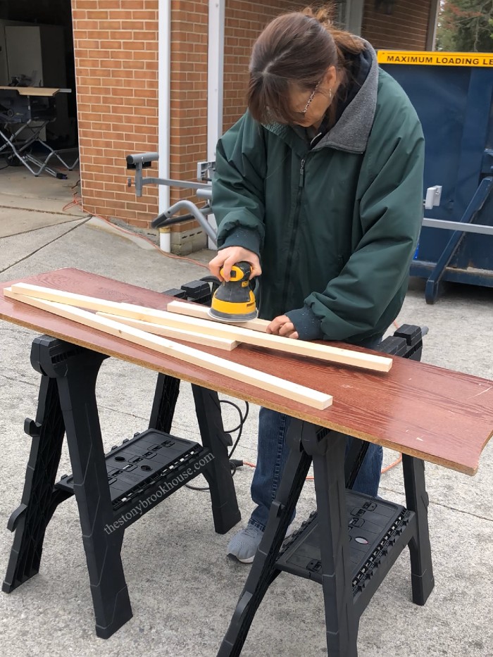 Sanding ladder pieces