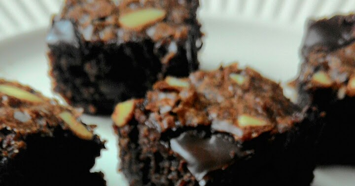 Wattie's HomeMade: Triple Chocolate Brownies Recipe 