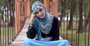 Hijab Cantik: Fashion Untuk Berpergian