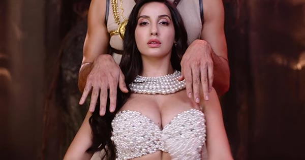 Nora Fatehi cleavage manike hot song