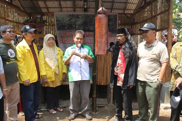 Saung Pustaka Air Wadah Edukasi Peduli Lingkungan