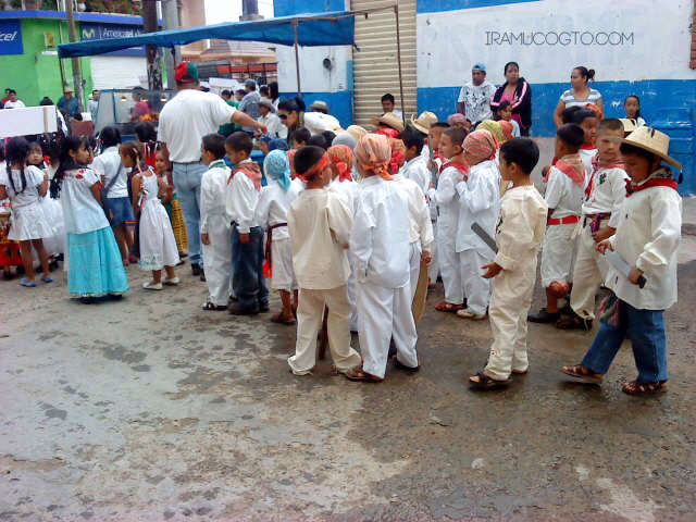Desfile del 16 de septiembre en Iramuco, Gto