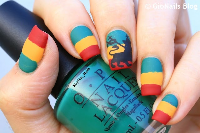 http://gionails.blogspot.be/2014/09/31dc2014-day-28-inspired-by-flag.html