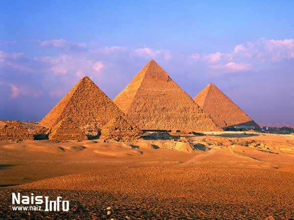 gambar piramida mesir yang misterius