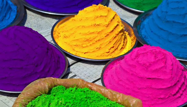 Importance of using herbal colors in holi