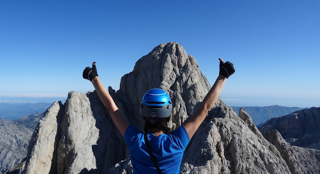 Ruta a Torre Bermeja, Coello, Tiro del Oso y Boada desde el Refugio de Cabrones en Macizo Central de Picos de Europa