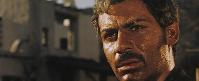 Gian Maria Volontè nel film Per Un Pugno Di Dollari