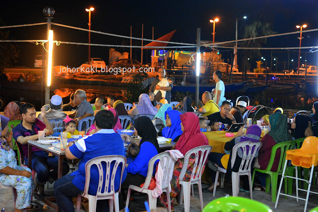 Serkam-Medan-Ikan-Bakar-Malacca-Umbai-Pantai-Beach