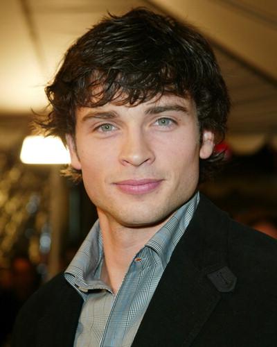 Hairstyles    on Short Hair Style For Men Tom Welling Cool Mens Short Hairstyles Trends