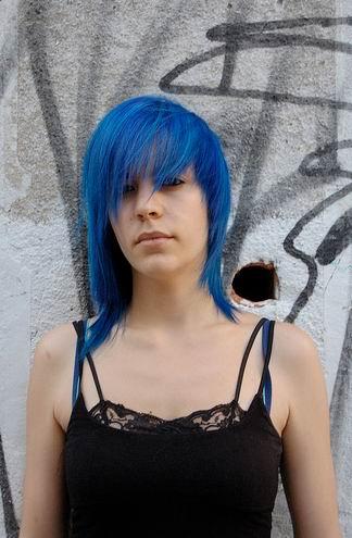 emo hairstyles for girls with medium length hair. Medium Length Hair Styles 2010