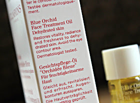 A picture of the Clarins Blue Orchid Face Treatment Oil 