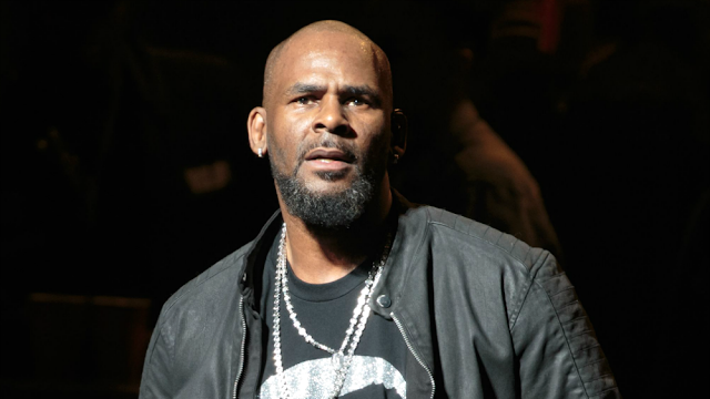 R. Kelly Acusado de Treinar menina de 14 anos para ser sua 'Escrava Sexual' [Saiba Mais]