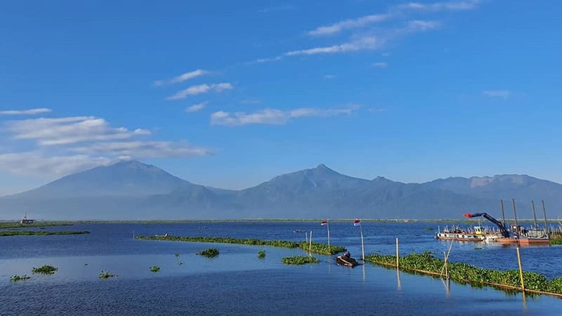 Obyek rekreasi Danau Rawa Pening Ambarawa Jawa Tengah
