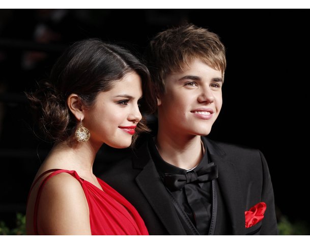 CRANKY JUSTIN BIEBER AND SELENA GOMEZ So we kind of just staring at each