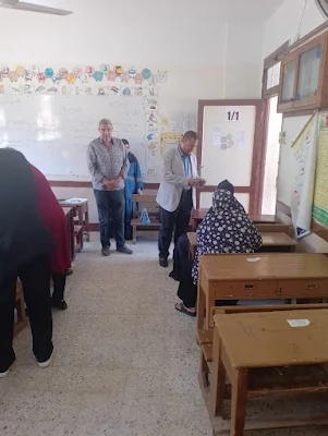 مدير عام تعليم الكبار بالدقهلية يتفقد سير امتحانات دورة أبريل في إدارتي بني عبيد وميت سلسيل
