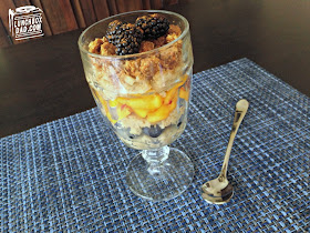 A Fun and Fruity Oatmeal Breakfast Parfait #QuakerUp #ad