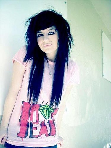 emo hairstyles for girls with long hair. emo haircuts for girls with