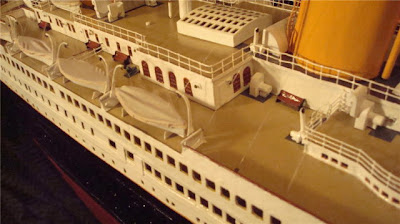 Paper Titanic Model