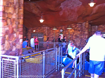 Radiator Springs Racers Station Loading