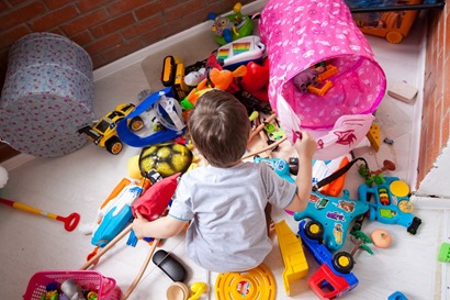 Children play better when they have fewer toys