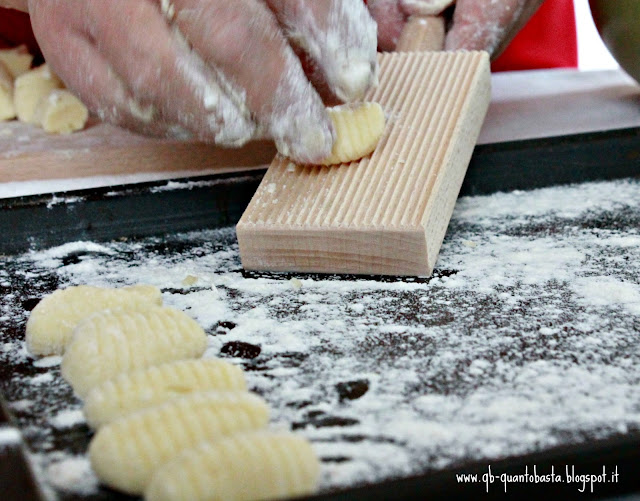 www.qb-quantobasta.blogspot.it - Gnocchi di Patate - Impasto base