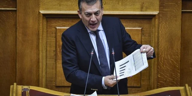 Γιάννης Βρούτσης