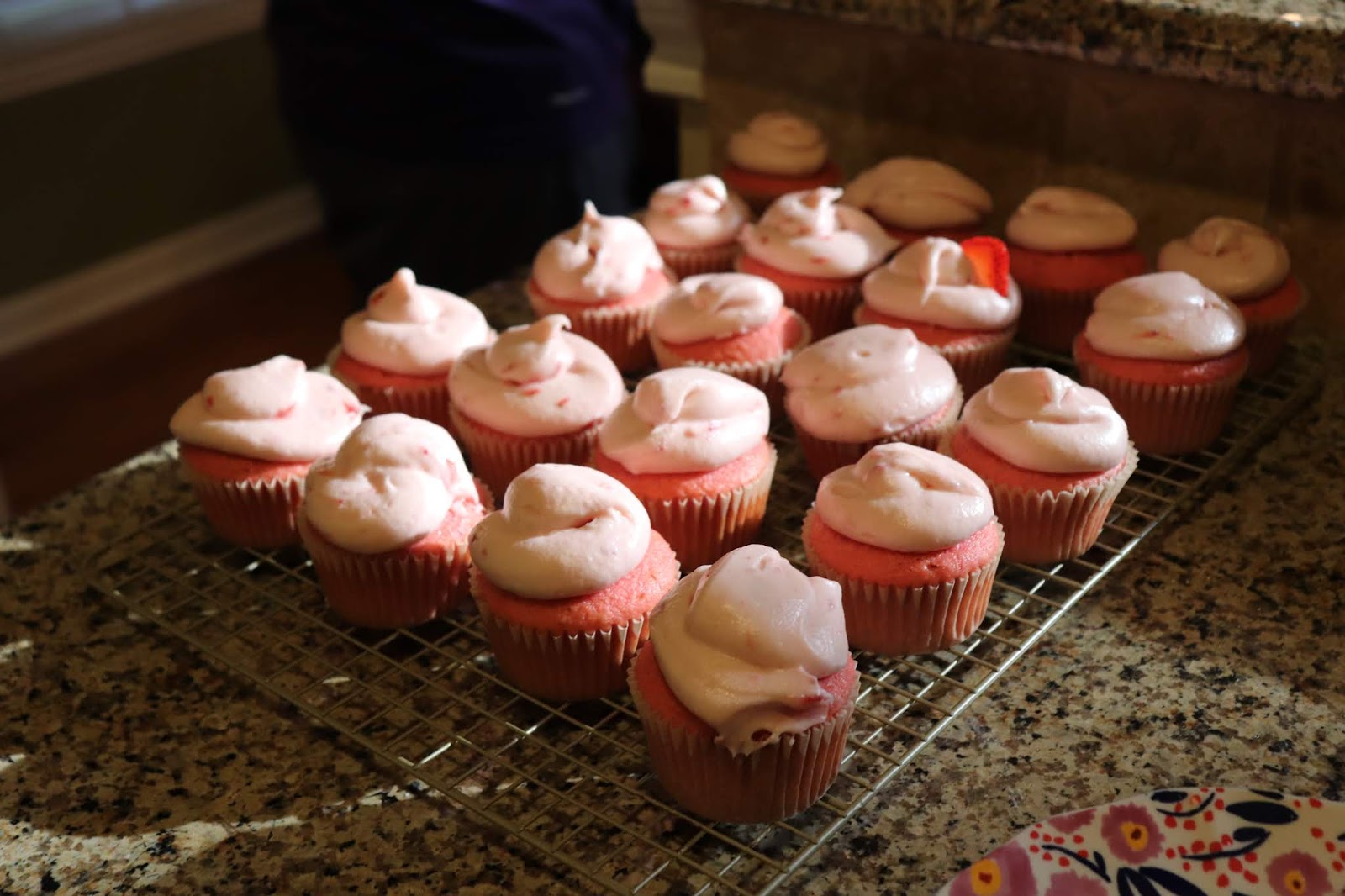 Strawberry Cupcakes Momfessionals Bloglovin