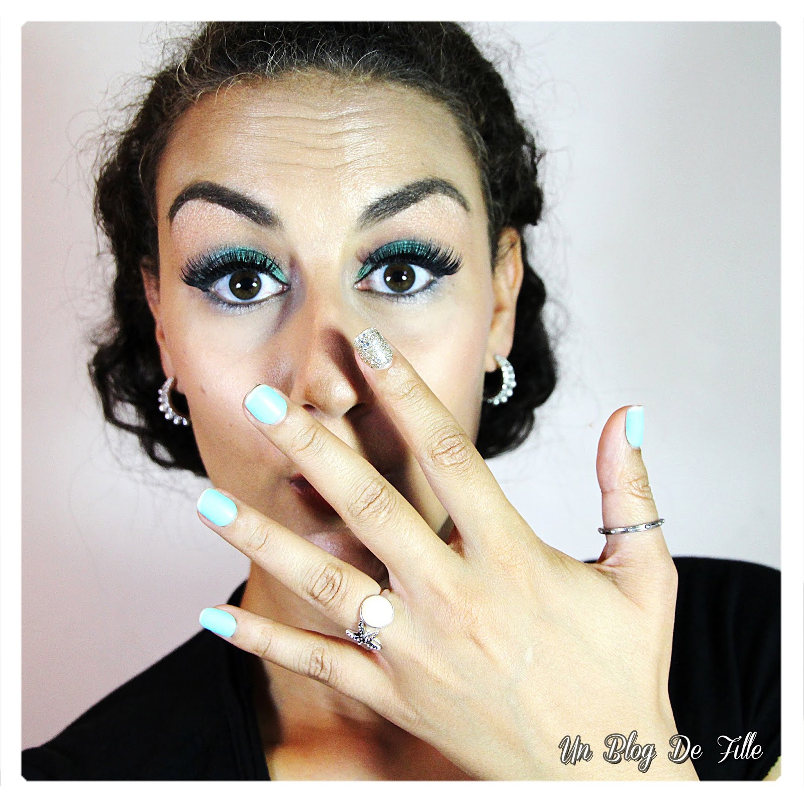 http://www.unblogdefille.fr/2018/07/maquillage-vert-menthe-et-argent-msc.html