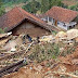 Tiga Rumah di Bangbayang Sumedang Tertimbun Longsor