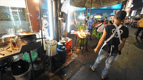 Yaowarat Rd in Bangkok