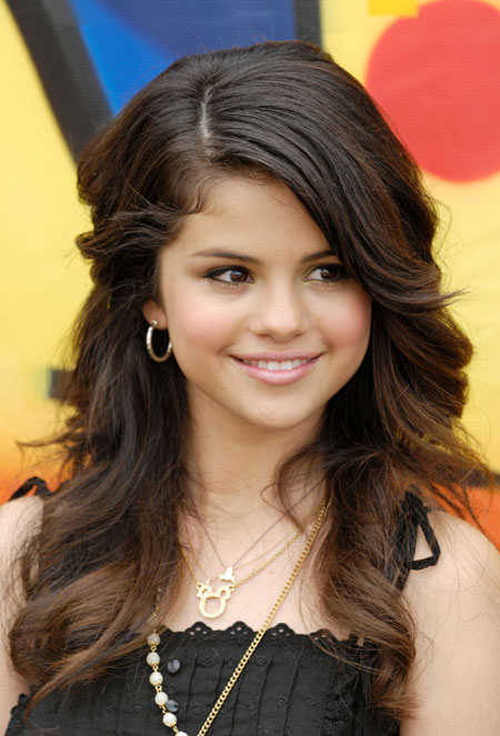 Selena Gomez Hair Fashion