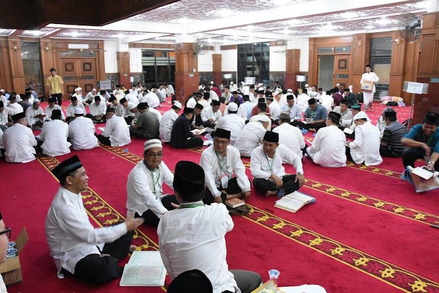 Ratusan ASN Depok Itikaf Khatam Al-quran