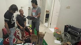 Abah Yanto Dukun Pengganda Uang Ternyata Stroke, Tiap Pagi Berjemur Pakai Kursi Roda