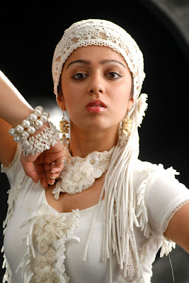 charmi latest hot spicy photos gallery+actressphotoszone.blogspot.com