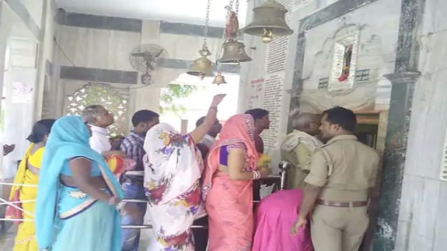 ghazipur-news-devotees-from-many-provinces-come-to-visit-during-navratri