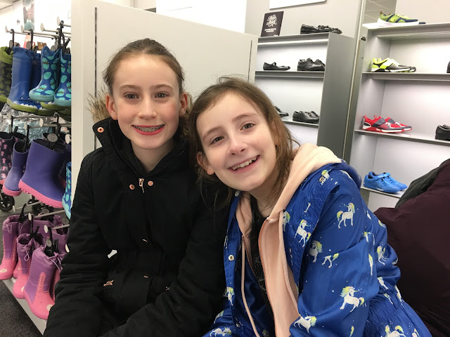 Stephs Two Girls Siblings February 2018