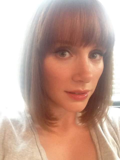 Bryce Dallas Howard selfie picture