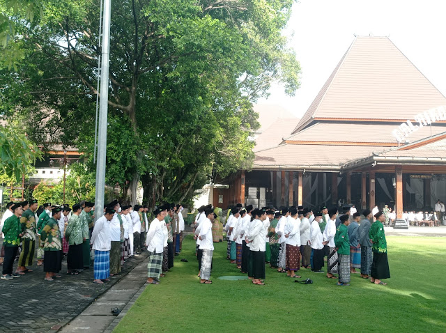 Hadiri Upacara Peringatan Hari Santri di Balai Kota Surakarta, Begini Pesan Gibran