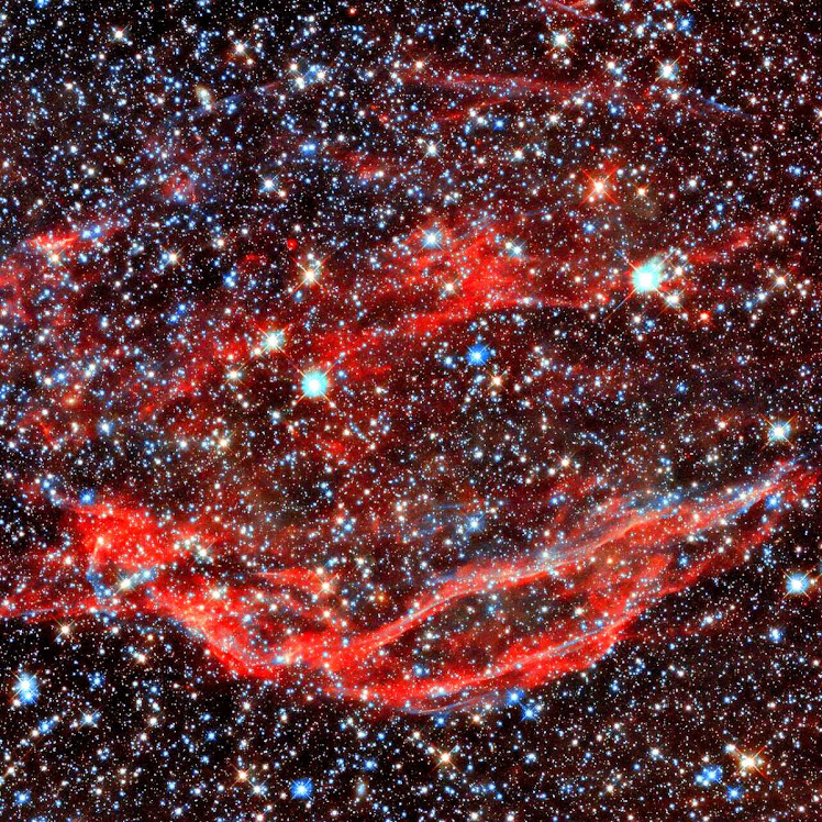 Hubble revela consequências de cataclismo cósmico