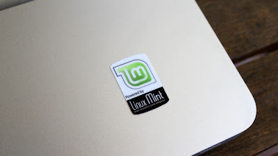 Linux Mint sigla una partnership con UnixStickers.com