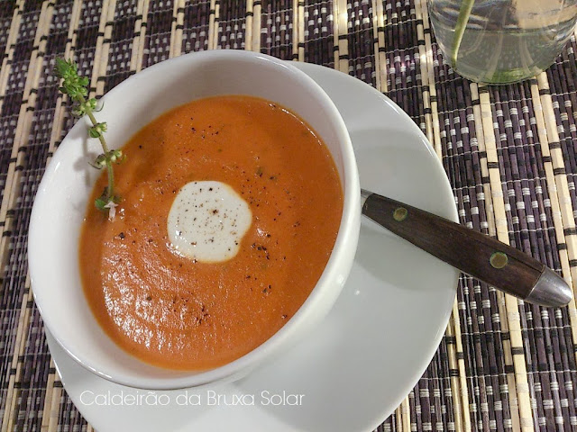 Sopa cremosa de tomates