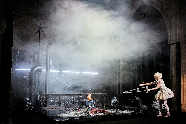 le soldat et la ballerine. cie l'outil de la ressemblance. festival d'avignon